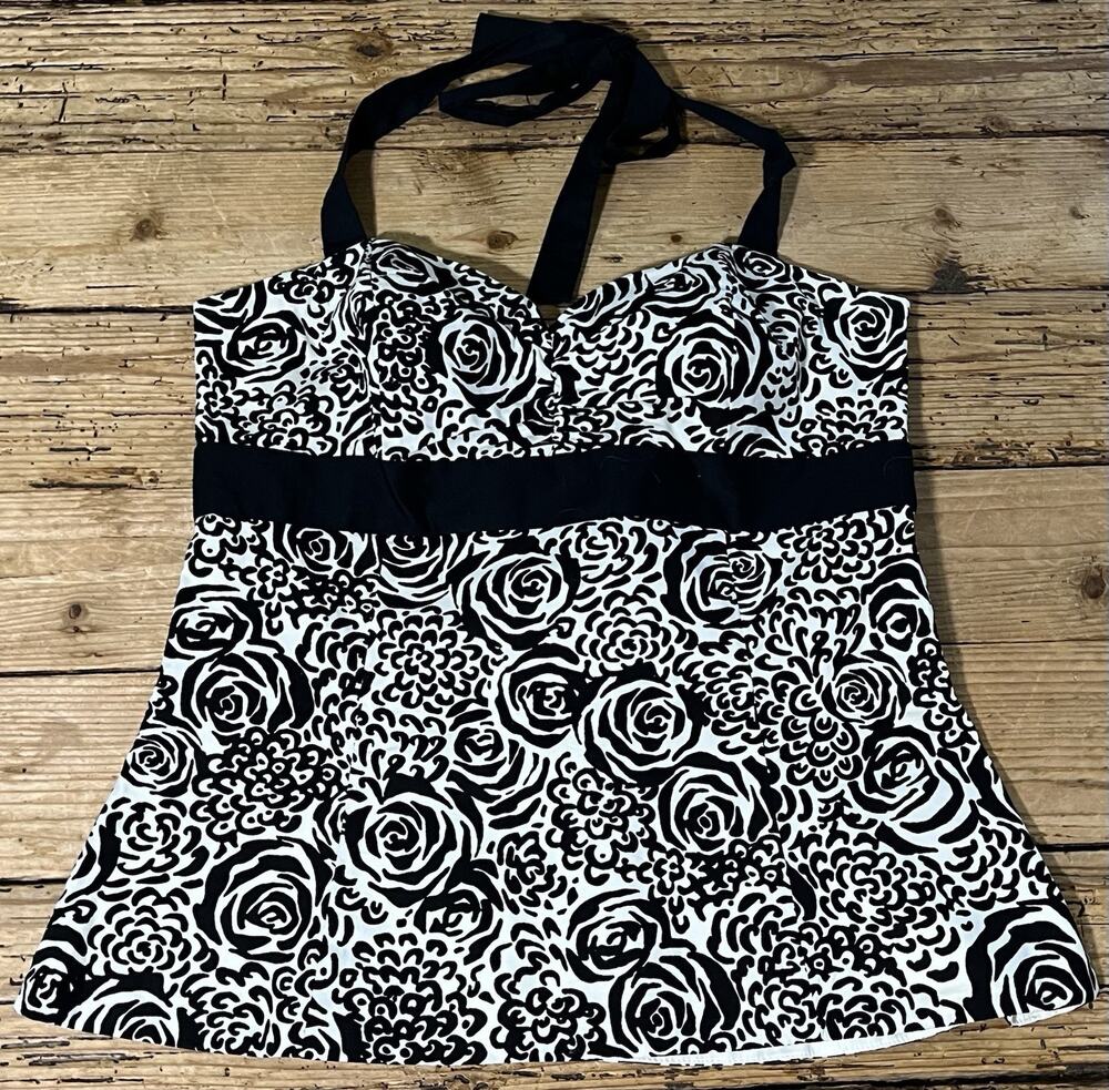 White House Black Market Women’s Size S Black and White Floral Halter Top